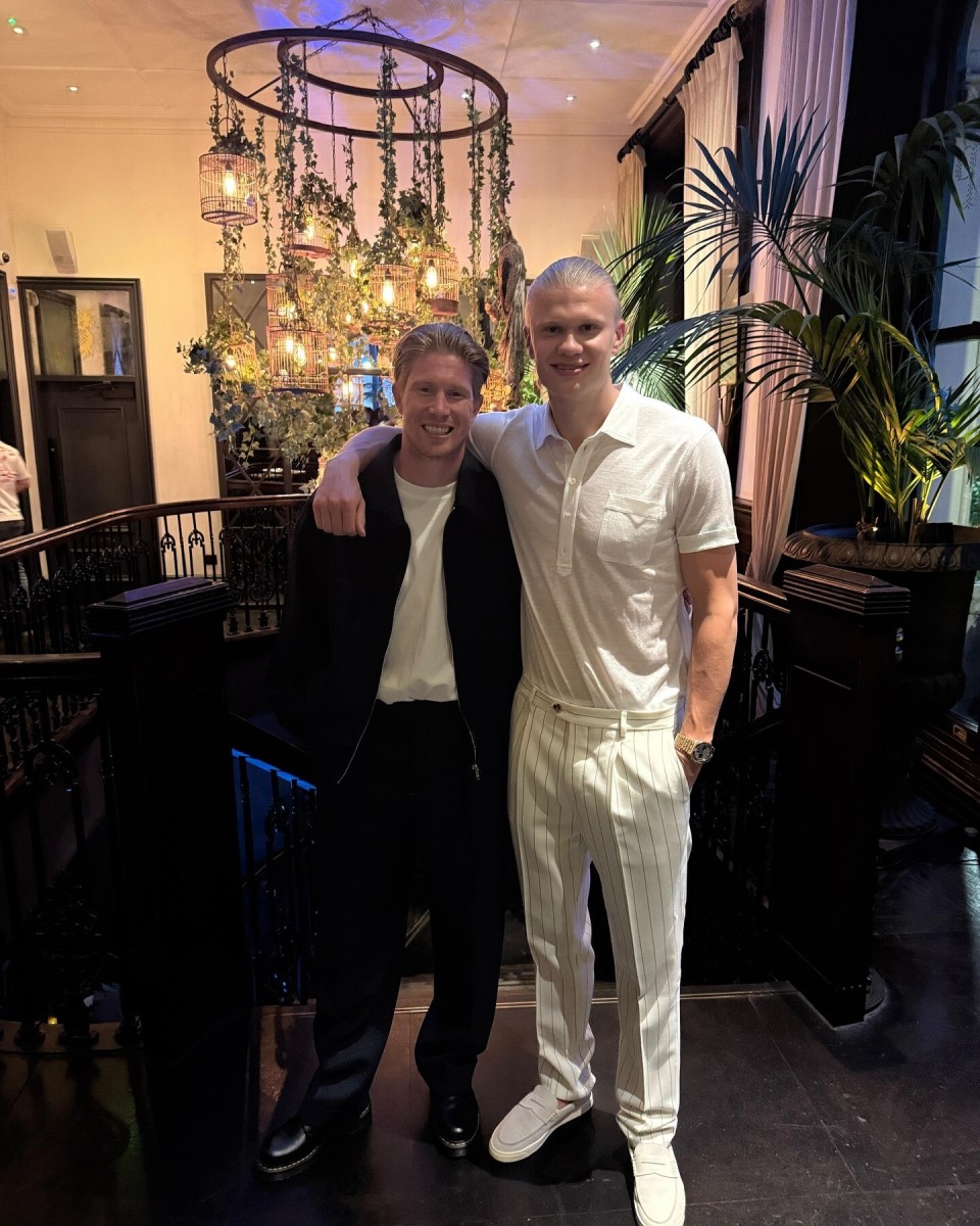 邮报：穆帅在土耳其住的酒店为奥斯曼宫殿改建，他钟爱室内泳池